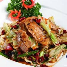 老式回锅肉 poitrine de Porc cuite sautée au Wok épicée