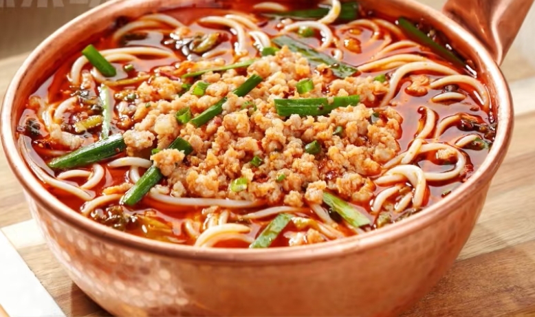 小锅骨汤米线 Bouillon de Nouilles de riz au porc et légumes marinés 