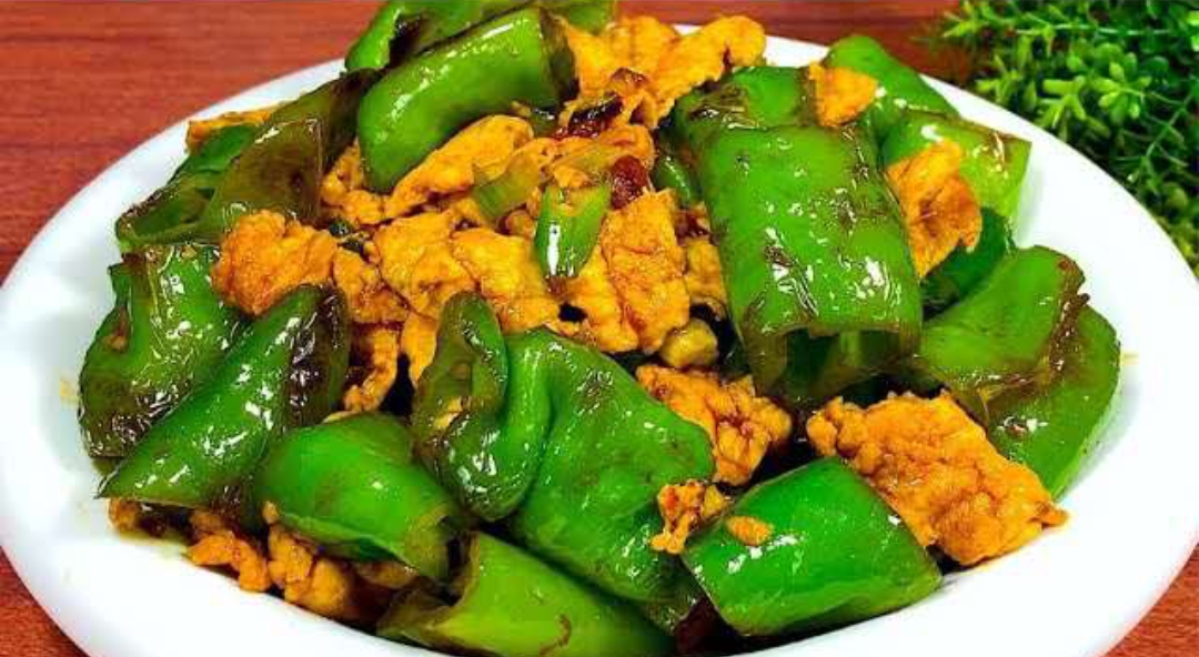 擂辣椒豆豉炒蛋 🌶️Oeufs brouillés au piment vert 