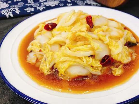 辣炒醋溜白菜 Chou chinois en vinaigrette et épicé