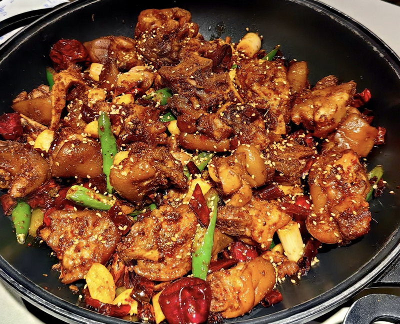 干锅猪蹄wok pied de cochon