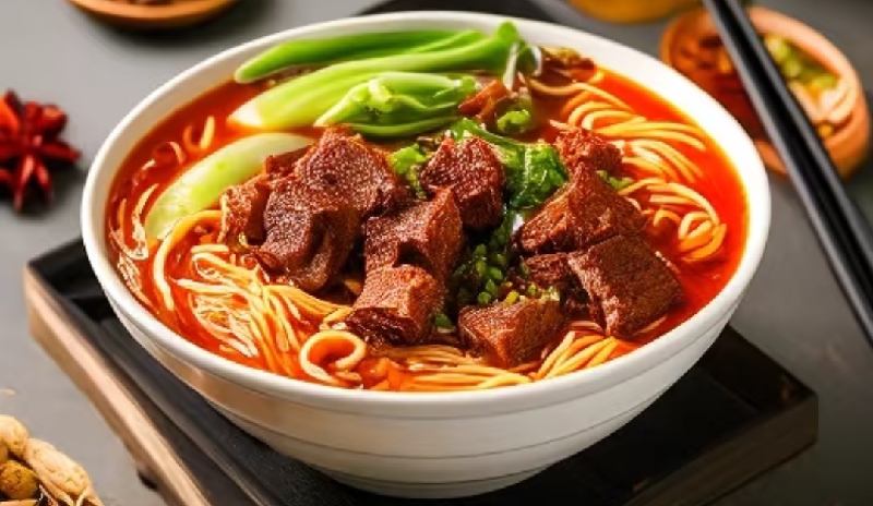 红烧牛肉汤面Bouillon de Nouilles de riz au boeuf braisé