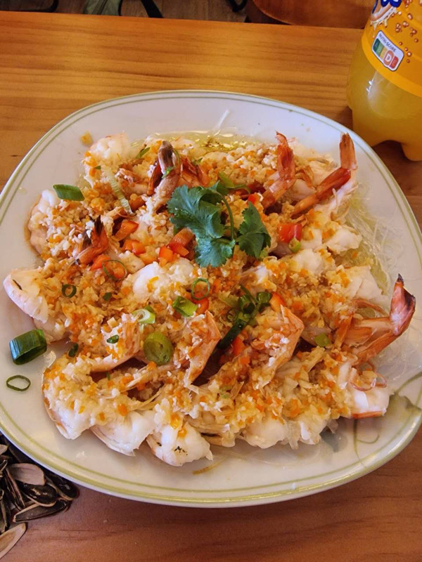 蒜蓉粉丝蒸虾/Crevettes vapeur à l’ail et vermicelles