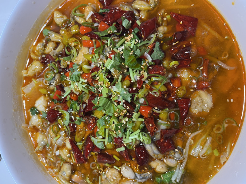 泡椒牛蛙/Grenouille aux piments marinés