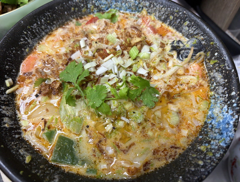 Soupe de lait de coco aux légumes ( moyenne)