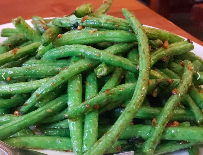 P20 Haricots verts sautés à la façon « Sichuanganbian » 🌶️干煸四季豆