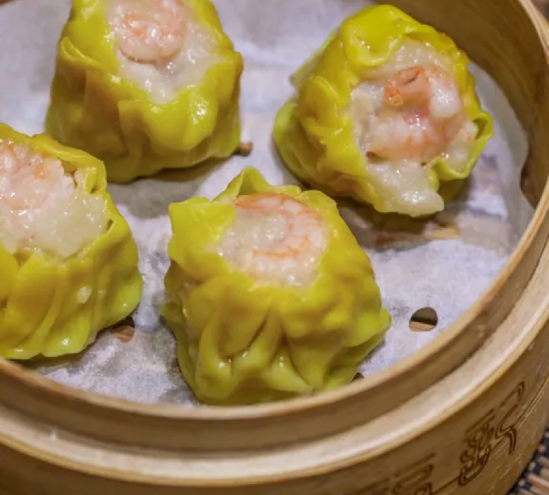 E7 Bouchée aux crevettes (Shaomai)烧麦– 4 pièces