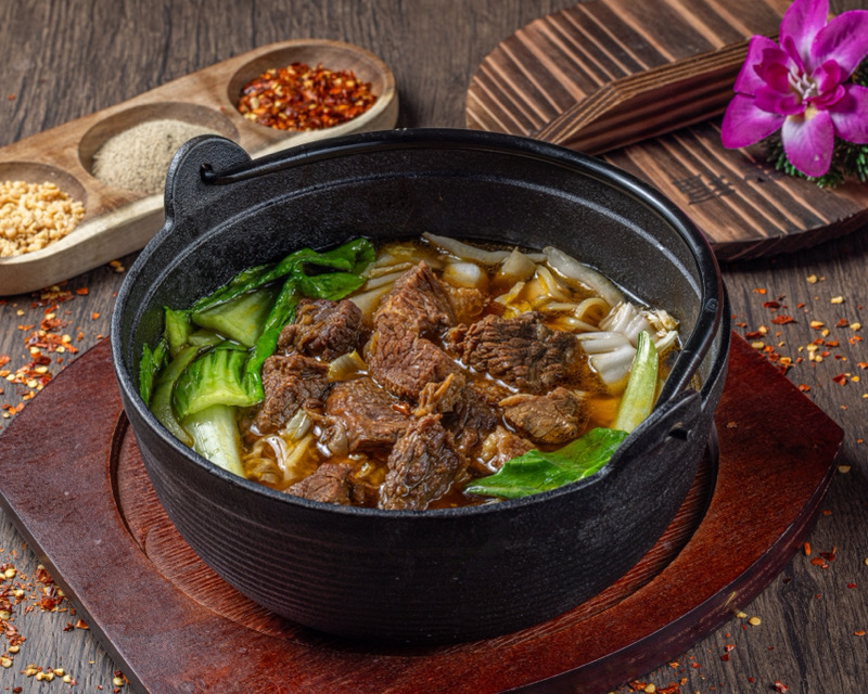 124.Soupe de nouille au poitrine de boeuf 牛腩汤面