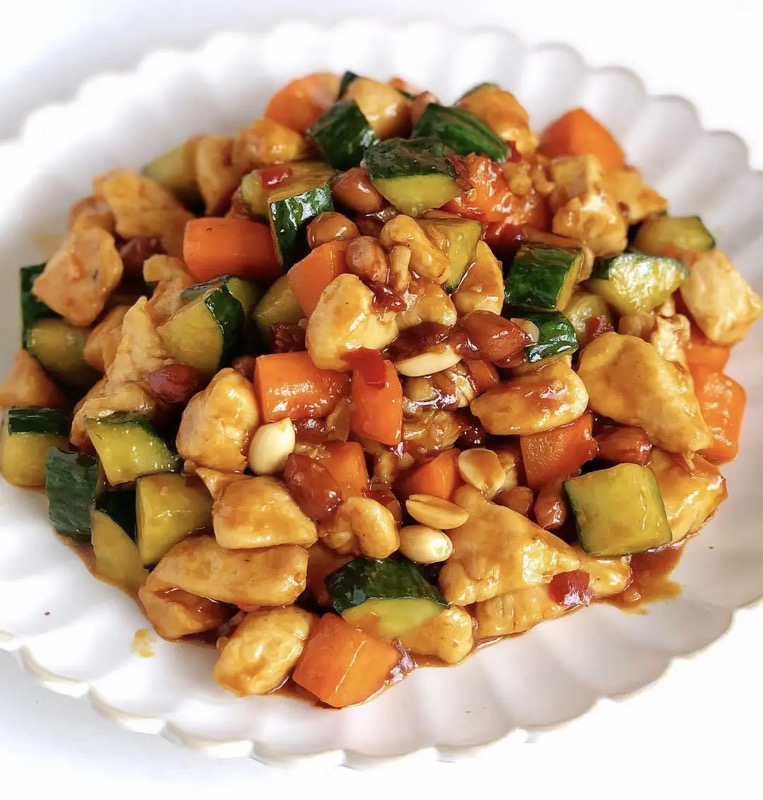 Poulet sauté à la sauce cinq parfums