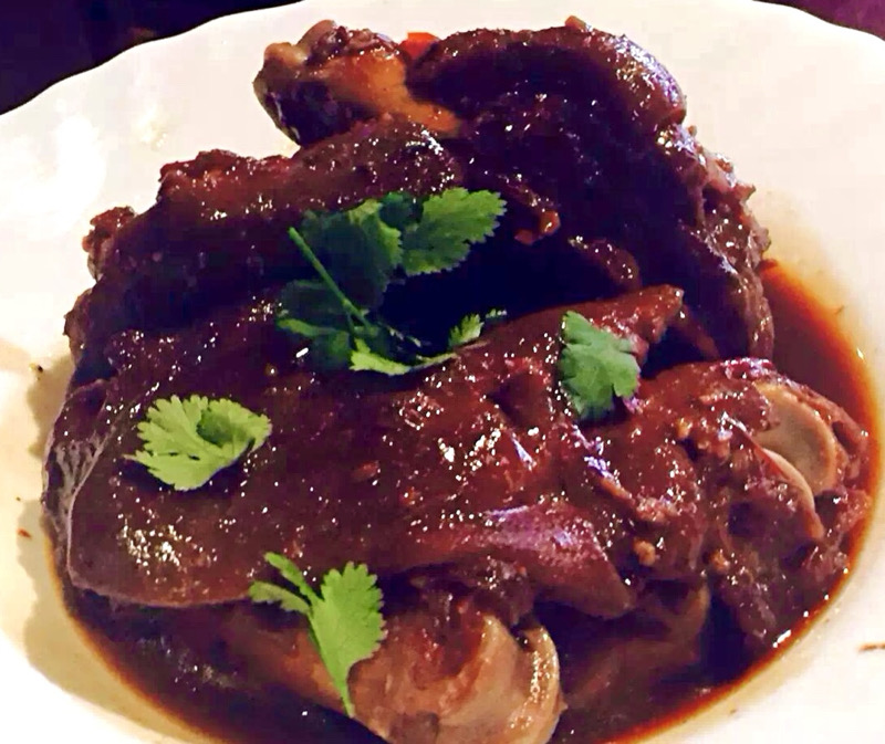 Pieds de porc à la sauce pimentée 🌶