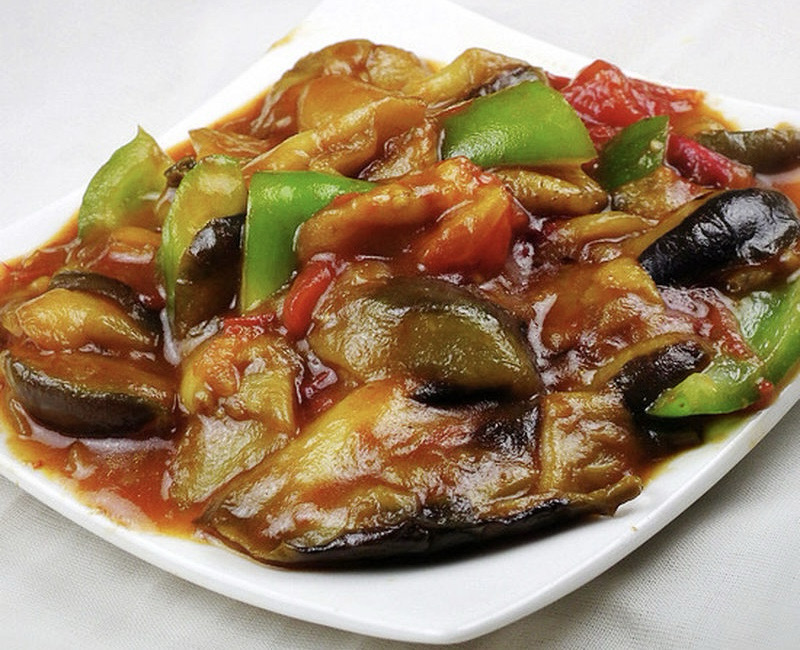 Aubergines sautées aux légumes