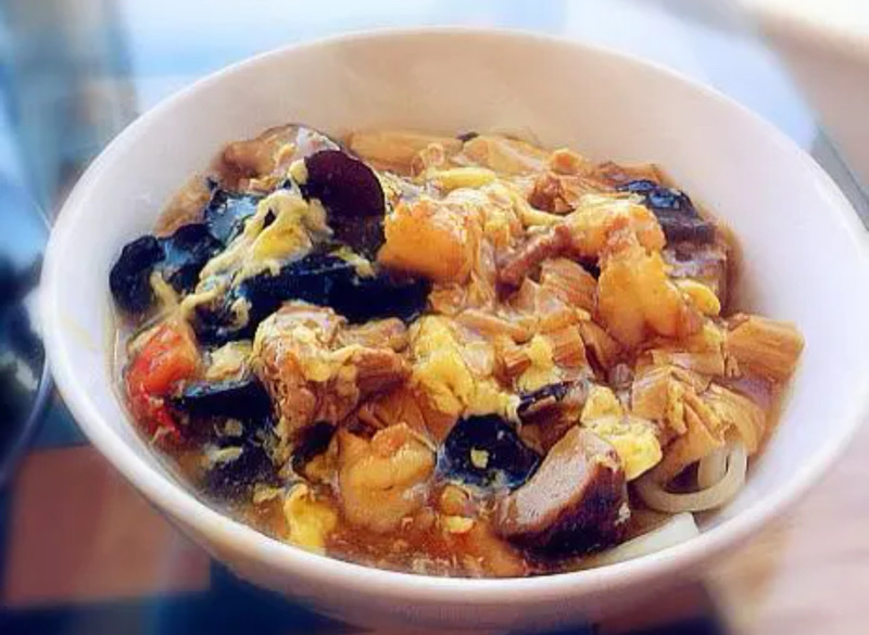 Nouilles San Xian (porc, crevette, œuf)