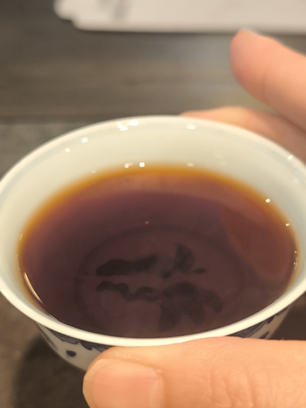 Thé puerh cuit millésime 2015（théière)
