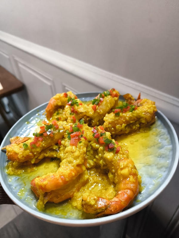 Gambas de l'eau douce à la sauce ail cantonaise (nouveauté) 黄油蒜蓉焗罗氏虾 🌶️