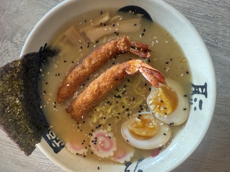 味噌ラーメン海老天ぶら