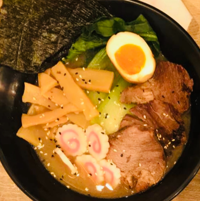 味噌ラーメン牛肉煮込み