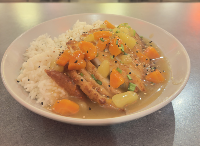 CURRY1. チキンカツカレー