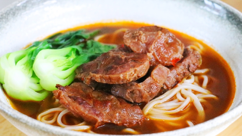 Nouilles au bœuf braisé