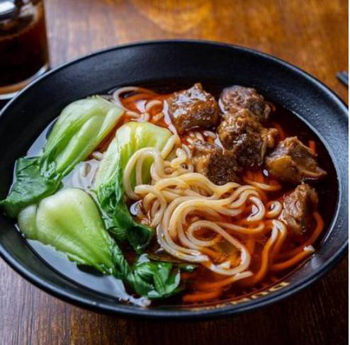 Soupe de nouilles au boeuf