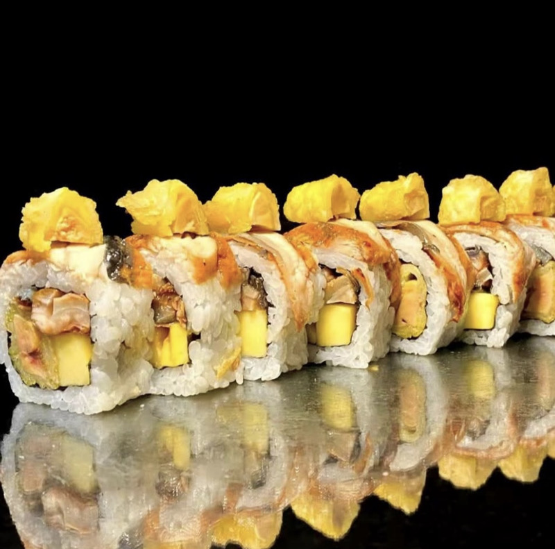 62. Roll Anguilla, mango foie