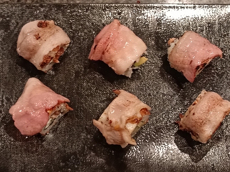 California saumon topping bacon