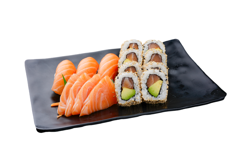 PL10. 8 California saumon avocat, 3 sushi saumon, 4 sashimi saumon