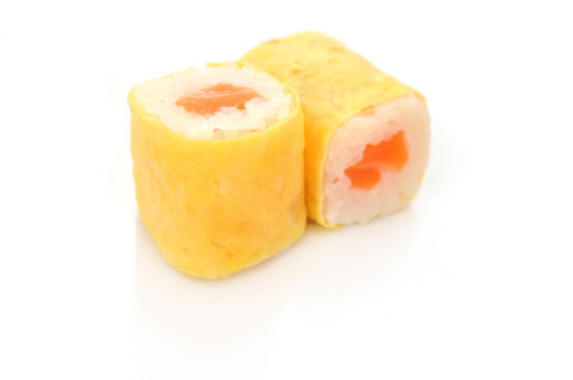 M16 - Egg Maki Saumon x6