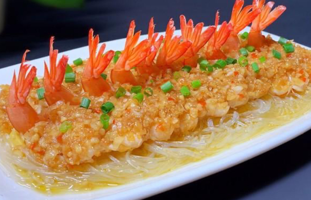 307.Crevettes vapeur à l’ail et aux vermicelles(11ps)蒜蓉粉丝蒸虾