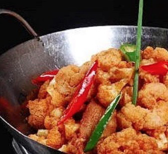 258.Marmite relevée au poulet croustillant干锅小酥肉