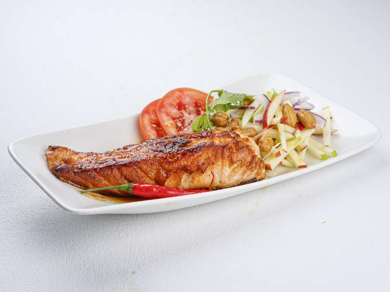 28. Saumon grillé à la sauce citronnelle🌶️