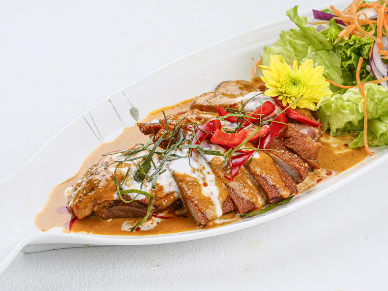 46. Canard frit à la sauce phanaeng🌶️