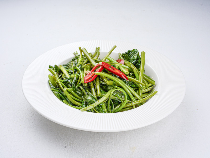 L3. Liserons d'eau sautés à l'ail🌶️