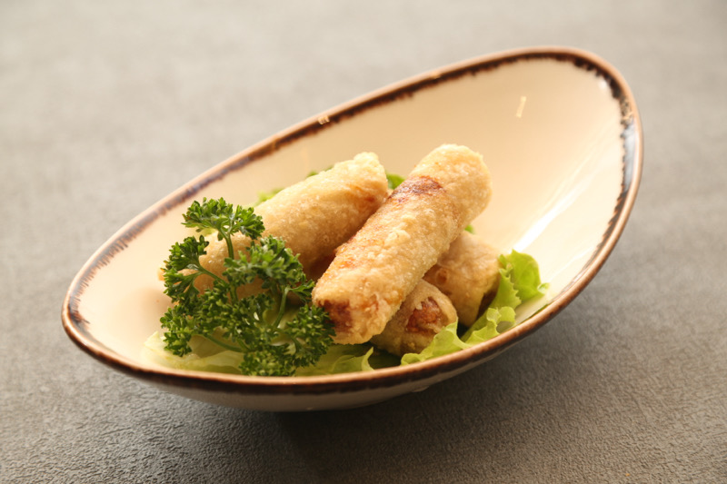 V3. Nems au poulet (4 pièces)