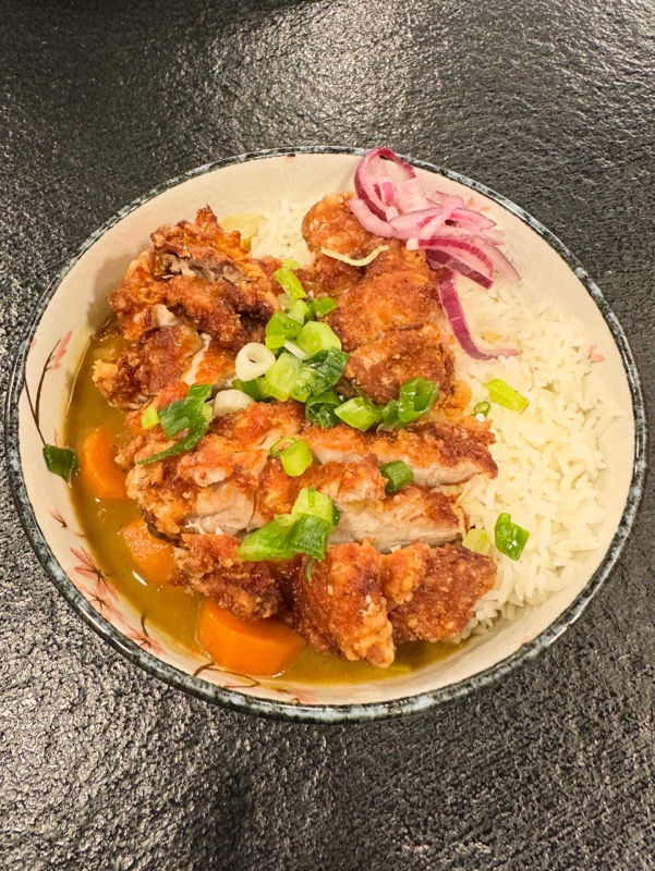 Torikatsu - servi avec une soupe miso